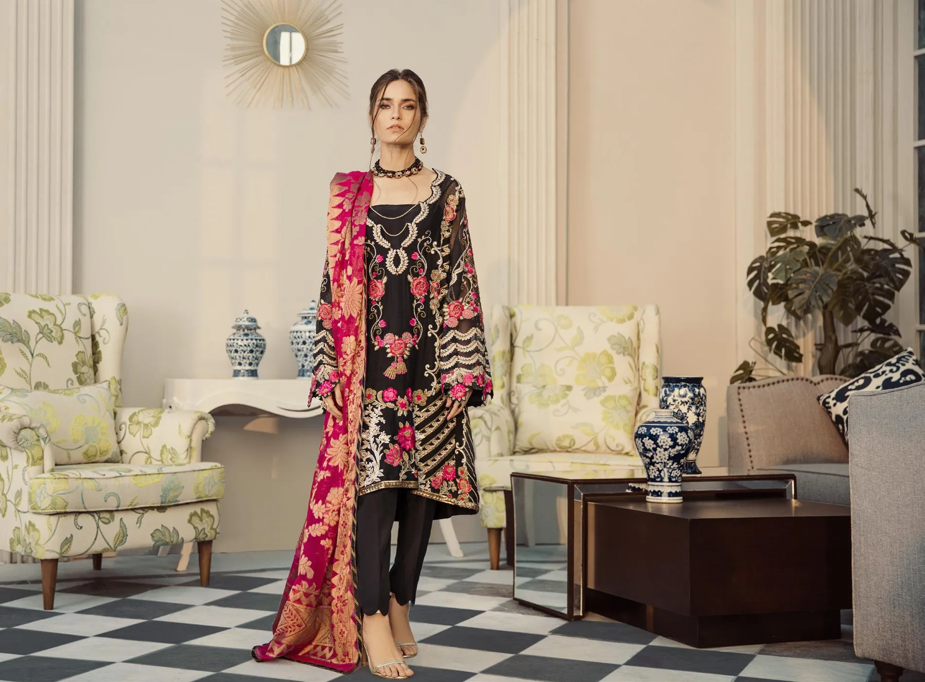 Rouche Luxe Collection 2020 – Black Mastery